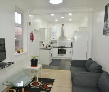 5 bedroom terraced house to rent - Photo 1