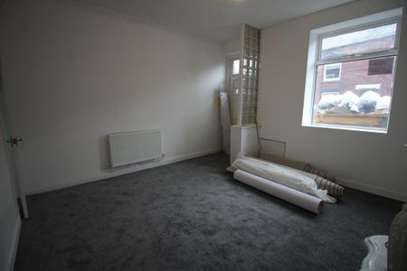 3 bedroom terraced house to rent - Photo 3