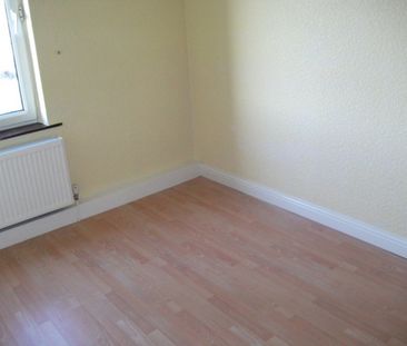 2 bed Terraced - To Let - Photo 6