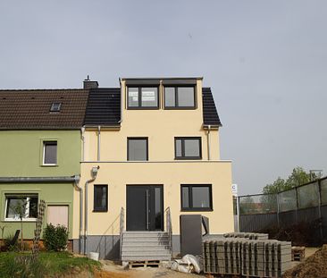 Ihr eigenes Stadthaus mit Garten! Neu gebautes Reihenendhaus im Leipziger Norden. - Foto 1
