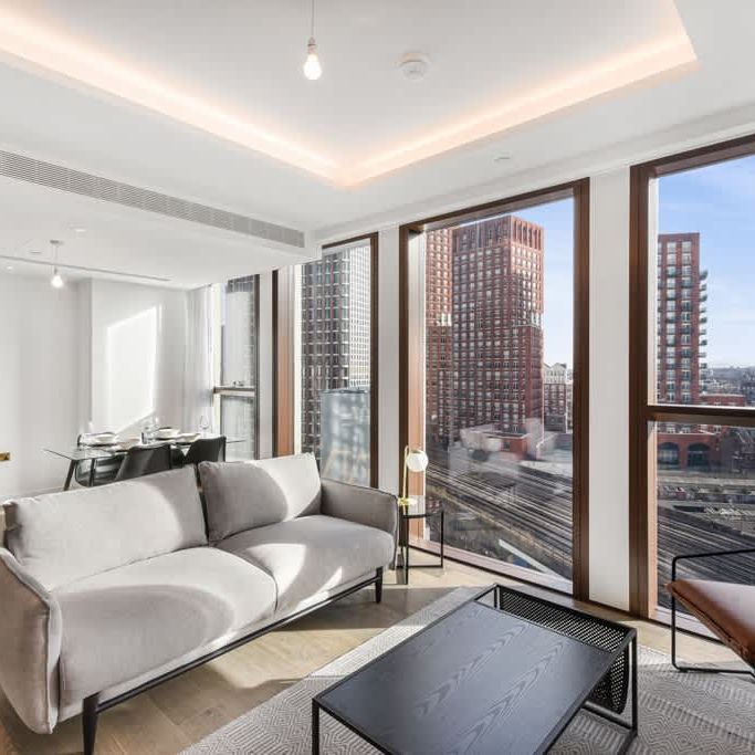 Thames City, London SW8 - Photo 1