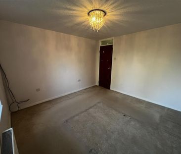 Lushington Close, NORWICH - Photo 4