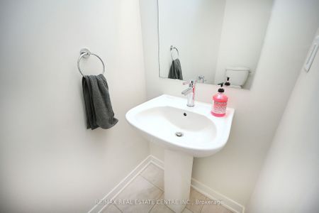 Condo Townhouse For Lease | W8100460 - Photo 4