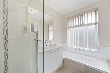 Spacious Family Home for Lease in Baldivis - Photo 2