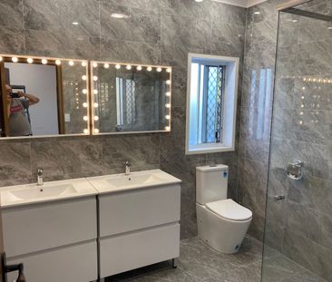 Spacious and versatile 3 bedroom,aircond 2 bathrms First Floor Appa... - Photo 6