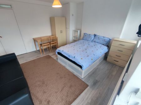 Room in a Shared Flat, Cottenham House, N19 - Photo 3