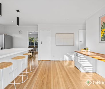 Peaceful Living with Stunning Views in Leafy Frankston Location - Photo 4