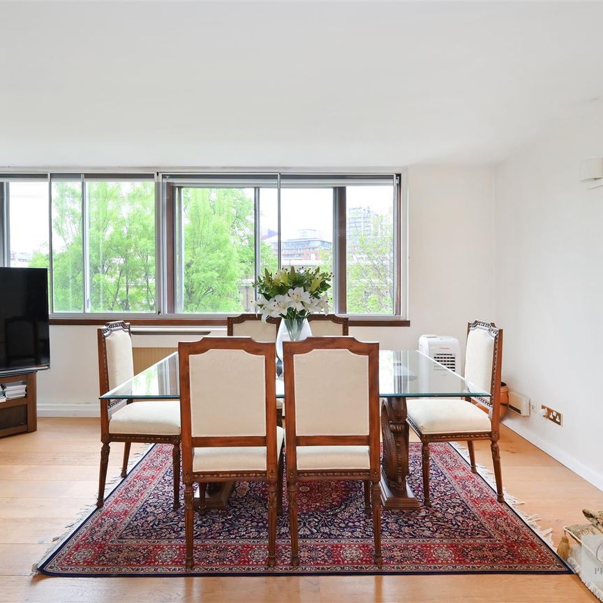 2 bed flat to rent in The Quadrangle Tower, London, W2 2 - Photo 1