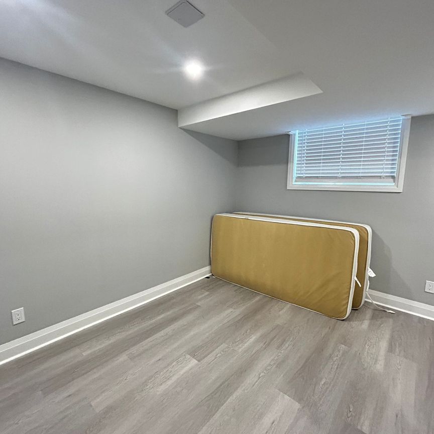 For Lease - 186 Blair Creek Drive, Kitchener, Ontario - Photo 1