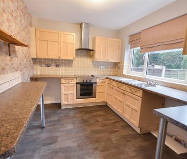 3 bedroom semi-detached house to rent - Photo 1