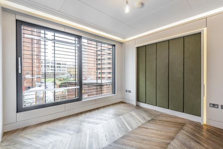 4 bedroom mews to rent - Photo 4