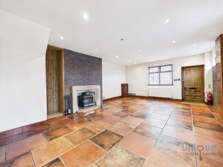 2 bedroom detached house to rent - Photo 2