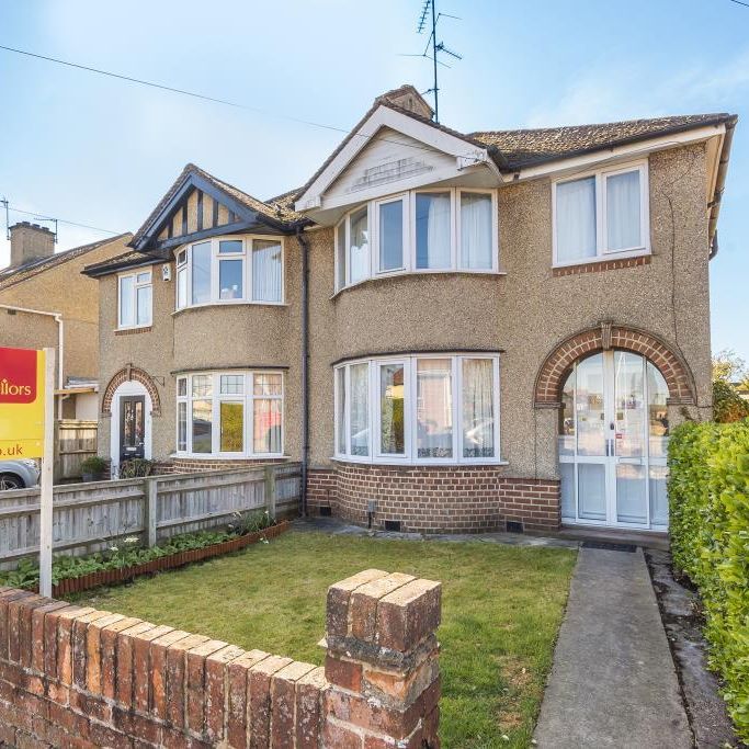 3 bedroom semi-detached house to rent - Photo 1