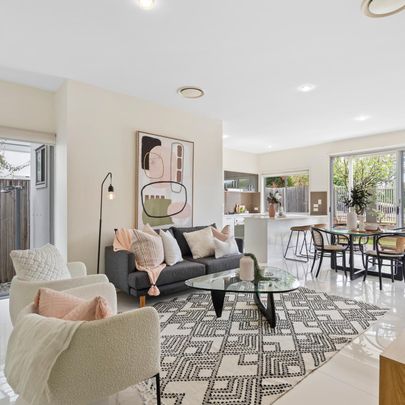 Street Front Townhouse - Photo 1