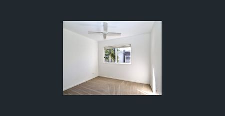 LOW MAINTENANCE & NEAT HOME IN HELENSVALE - Photo 4