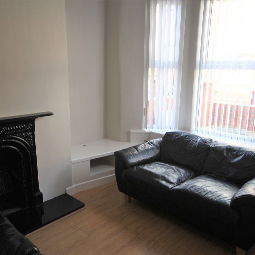 12 Columbia Street, Belfast, BT13 3HL - Photo 1