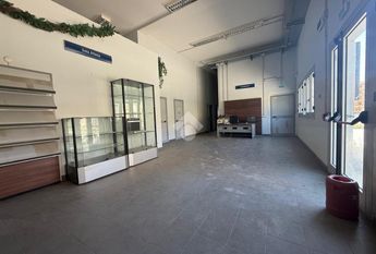 Capannone in affitto