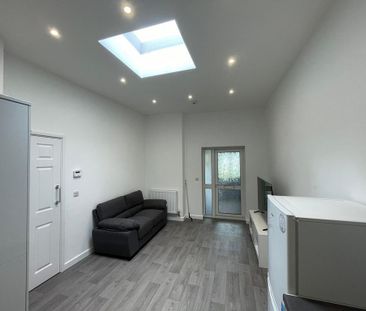 3 bedroom house share to rent - Photo 2