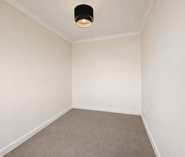 Bitterne Road West, Southampton - Photo 5