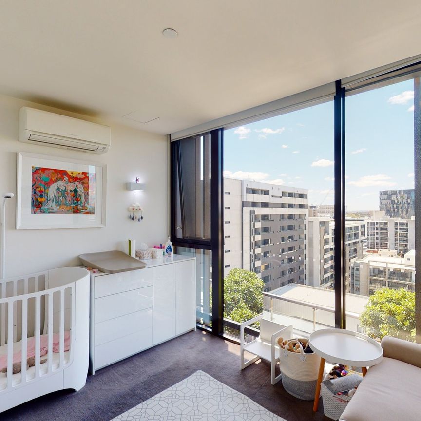 Room with a View in the heart of Carlton - Photo 1
