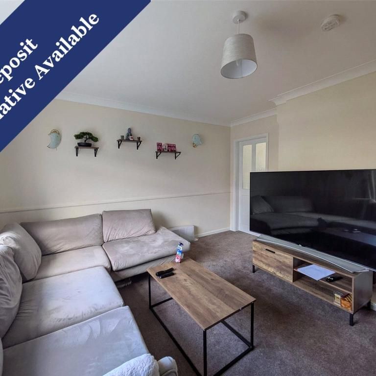 3 bedroom semi-detached house to rent - Photo 1