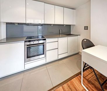 Studio to rent - Photo 6