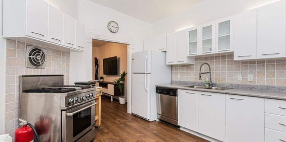 5 CH - 2 SDB - Montréal - $825 /mo - Photo 3