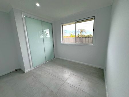 Stylish Home, Prime Spot! - Photo 4