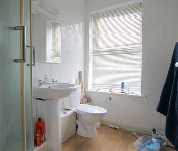 6 bedroom property to rent - Photo 4