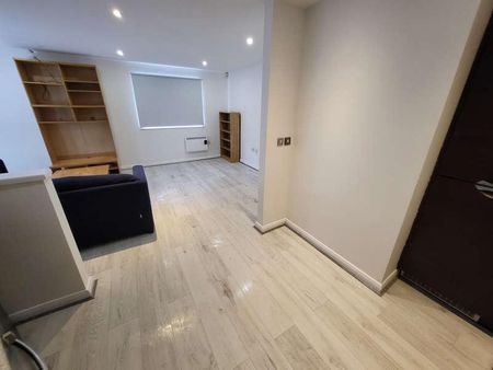 Caminada House, St Lawrence St, Hulme, Manchester, M15 - Photo 3