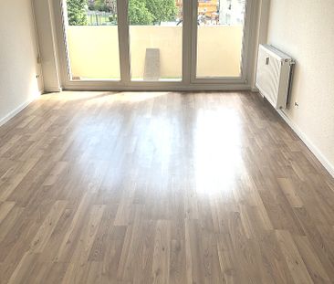 Schöne 3-Raumwohnung mit Balkon – Wird frisch für sie renoviert! Ab 1. November 2024 verfügbar - Foto 2