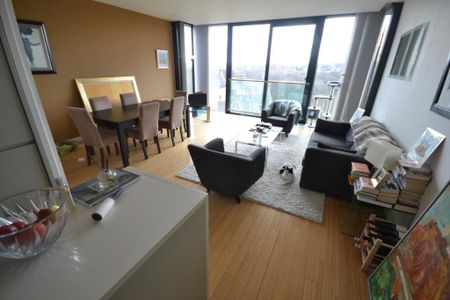 2 bedroom flat to rent - Photo 2