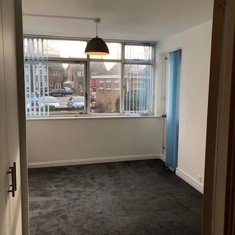 1 Bed Flat, Rivermead, NG2 - Photo 1