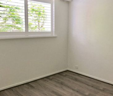 2/26 Gladstone Street, Kew VIC 3101 - Photo 2