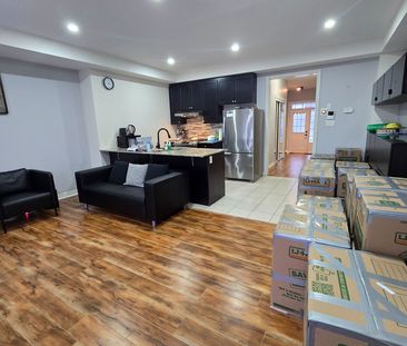 For Lease - 32 Kempenfelt Trail, Brampton, Ontario - Photo 1