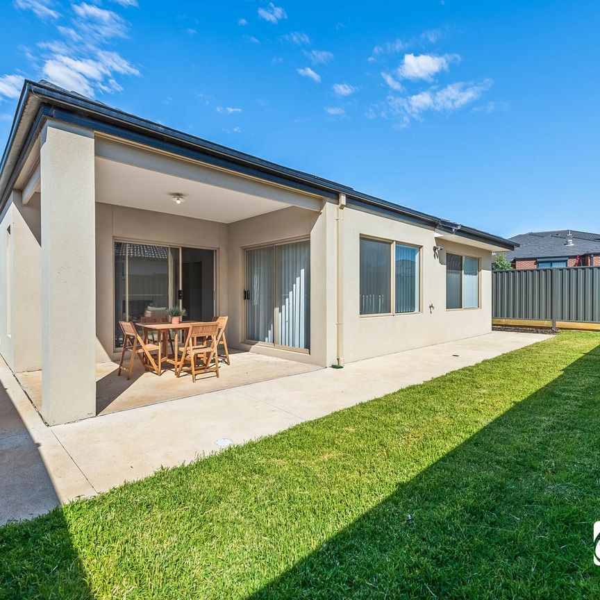 44 Annapurna Crescent, 3029, Truganina Vic - Photo 1