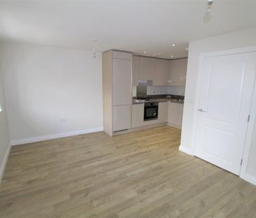 2 bedroom maisonette to rent - Photo 6