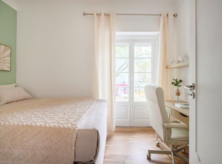 Avenida de Roma, Lisbon, Lisbon 1000-195 - Photo 3