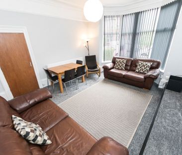 Headingley Avenue, Leeds - Photo 1