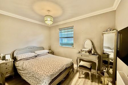 Alhambra Road - Photo 2