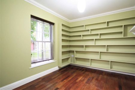 St Miles Alley, Norwich - Photo 3