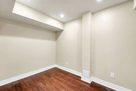 For Lease - 19 Goldlist Drive Unit# Basment, Richmond Hill, Ontario - Photo 3
