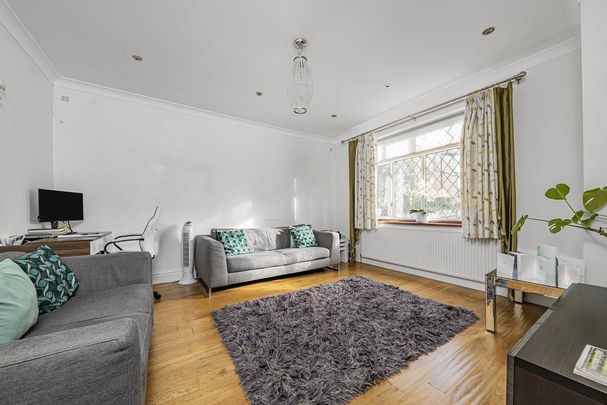 3 bedroom semi-detached house to rent - Photo 1