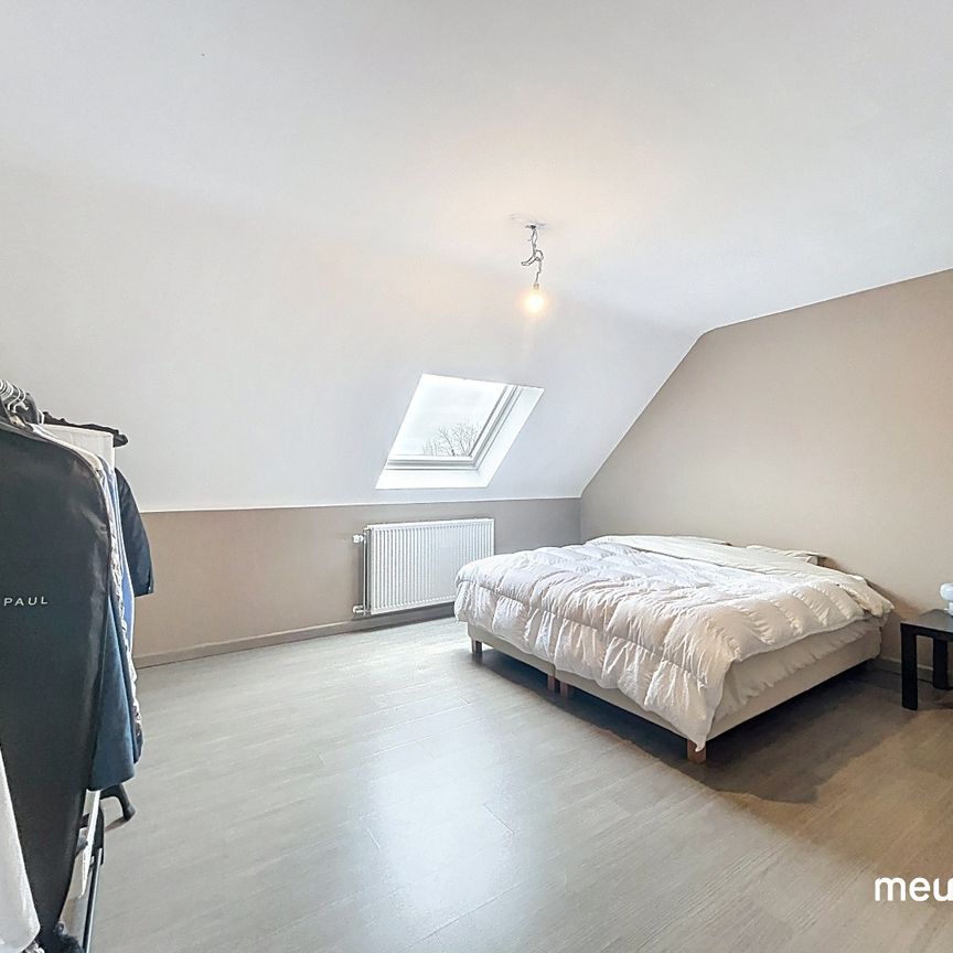 Lichtrijke woning met inpandige garage - Foto 1