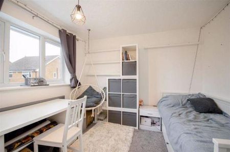 4 bedroom detached house to rent - Photo 5