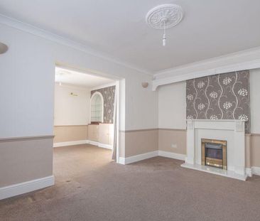 4 bedroom semi-detached house to rent - Photo 1