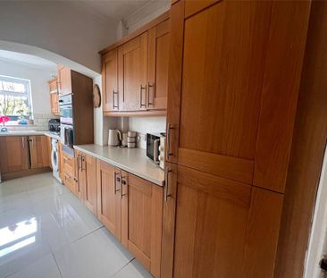 3 bedroom semi-detached house to rent - Photo 2