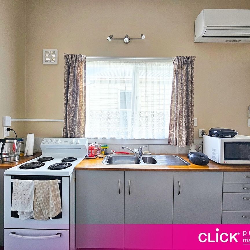 Convenient One-Bedroom Living in St Kilda - Photo 1