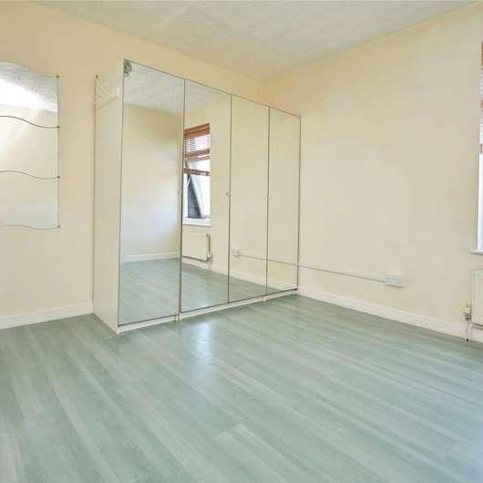 Western Road, Romford, Essex, RM1 - Photo 1