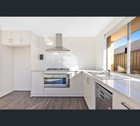 12 Segundo Street, Madora Bay, WA 6210 - Photo 2